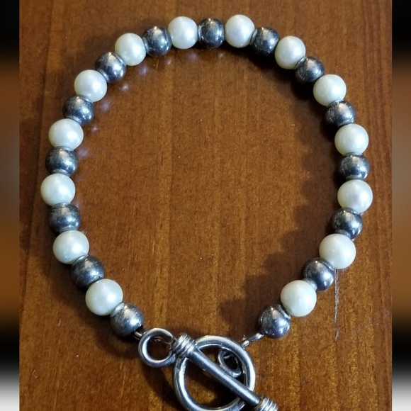 Silpada Sterling Silver & Pearl Bracelet - Picture 8 of 11